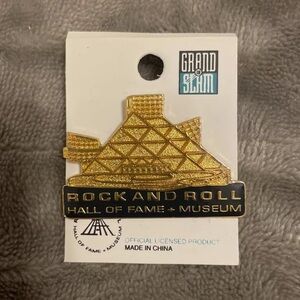 Rare Rock And Roll Hall Of Fame Museum Cleveland Pin